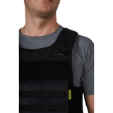 Anorak Duty III-M Cover med ergonomisk design til politibetjente, fastgjort med PALS webbing til MOLLE-udstyr.