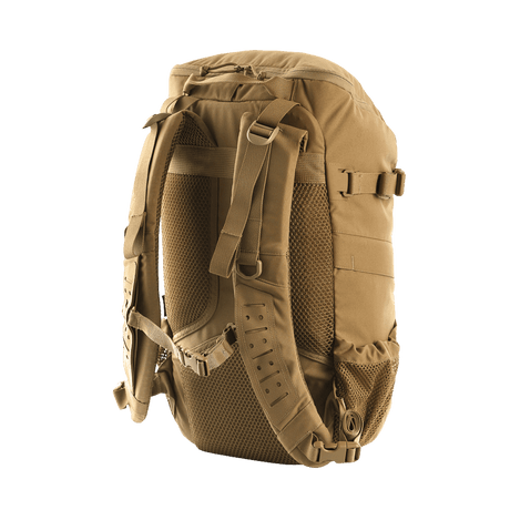 M-Tac Rygsæk Gen. II Elite – Small i brun med MOLLE-paneler og mesh-lommer til sikker oppakning og praktisk pakning.