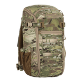 M-Tac Rygsæk Gen. II Elite – Small med MOLLE-paneler og lommer, designet til praktisk pakning og sikker opbevaring, set fra siden.