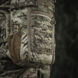 M-Tac Rygsæk Gen. II Elite – Small i camouflage med MOLLE-paneler og sidelommer for nem opbevaring.