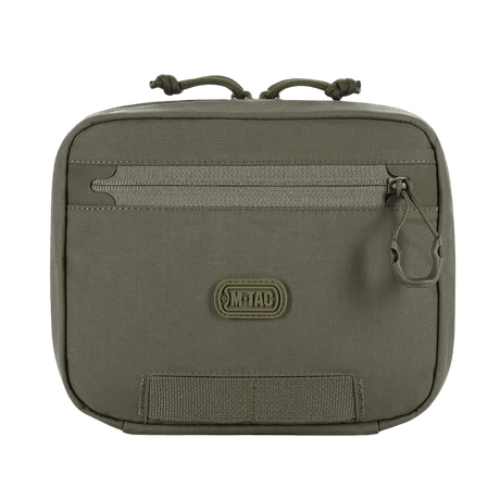 M-Tac organizer pouch Elite - taktisk holder med MOLLE-system til EDC og førstehjælpsudstyr, åbnes til 90 grader for nem adgang.