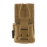 M-Tac Radio Pouch Motorola 4400/4800 i Coyote Brown med MOLLE-system for enkel adgang til radioens kontroller.