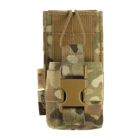 M-Tac Radio Pouch Motorola 4400/4800 i MultiCam design for nem adgang og MOLLE montering.