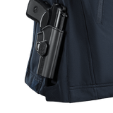 Detalje af M-Tac Soft Shell Police Jakke med en indre lomme til udstyr, fremhæver funktionelt snit og beskyttelse mod vejrforhold.