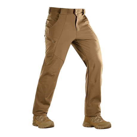 M-Tac Bukser Soft Shell Vinter i brun farve, designet til kulde med fleecefor og forstærket bagparti, ideel til vinterbrug.