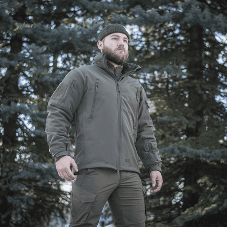 M-Tac Soft Shell Jakke med Liner til mænd i skovlandskab
