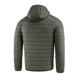 M-Tac Stalker Gen. III Primaloft Jakke set bagfra i minimalistisk design, perfekt til mellemsæsonen. Isoleret med Primaloft for varme.