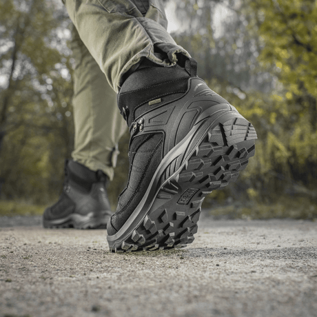 M-Tac Taktiske Sæsonstøvler til trekking i terræn, med åndbart ruskind og Cordura for holdbarhed og komfort.