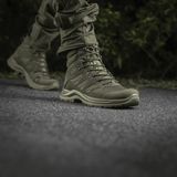 M-Tac Taktiske Sommerstøvler Iva ideelle til varme forhold og komfortabel terrænvandring, lavet af åndbart mesh og syntetisk nubuck