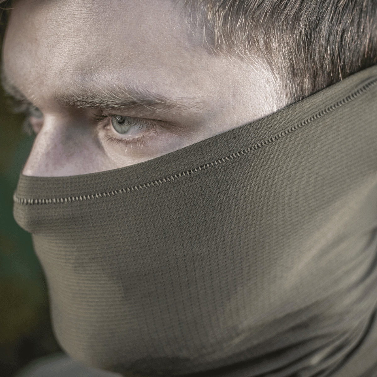 M-Tac Polartec Vent Tube Scarf bruges som ansigtsmaske med fugtafledning og vindbeskyttelse.