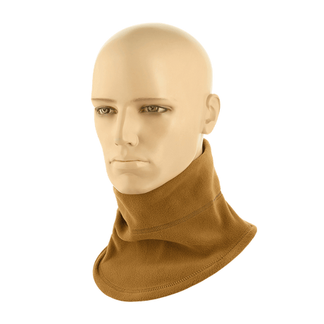 M-Tac Anatomisk Tube Scarf med Snor Polartec på mannequin, viser alsidigt design og komfortabel Polartec® Micro Series fleece.