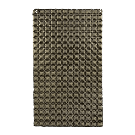 M-Tac Oppusteligt Liggeunderlag 195x120 i anatomisk design for maksimal sovekomfort, kompakt og let, med cellulær struktur for stabilitet.