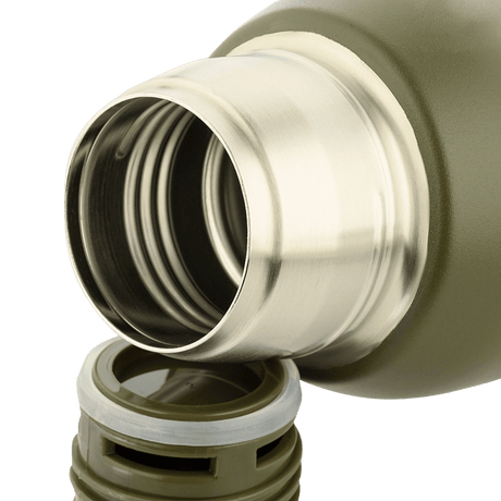 M-Tac Termoflaske Type 2 - 1.3L med åbnet låg, viser dobbelte vakuumvægge i rustfrit stål til varme og kolde drikke.