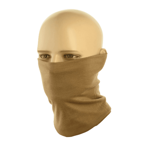 M-Tac Tubehalstørklæde i Merinould på mannequin i beige, multifunktionelt til hals og ansigt, fremstillet af australsk merinould.