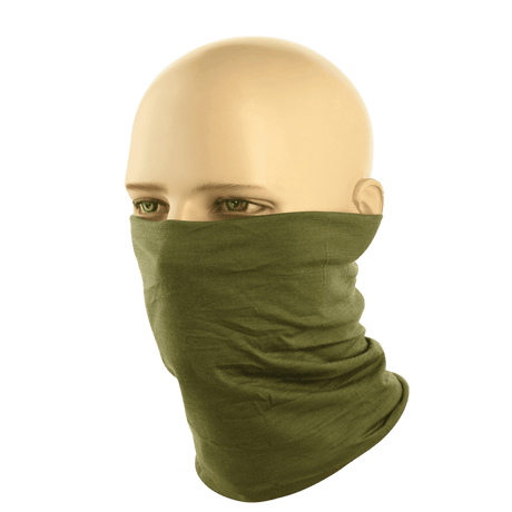 M-Tac Tubehalstørklæde i Merinould i olivengrøn farve på mannequin.
