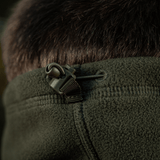 Nærbillede af justerbar snøre på M-Tac Anatomisk Snood Justerbar Elite Fleece (320 g/m²), designet til optimal pasform.