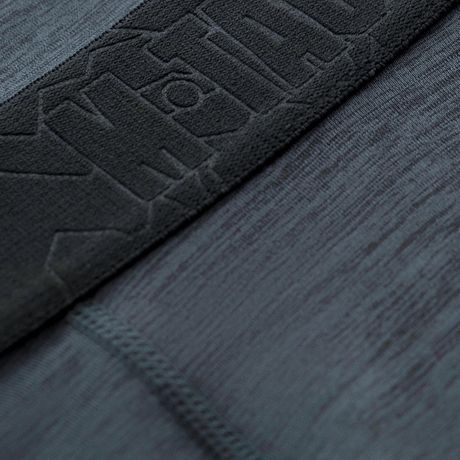 Nærbillede af M-Tac Brief Active Level I, der viser strækbart og behageligt materiale til komfortabel sport og udendørs aktiviteter.