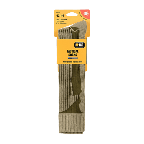 M-Tac Coolmax 75% Lange Sokker i emballage, designet til komfort og termoregulation, fremhævet i gul og brun farve.
