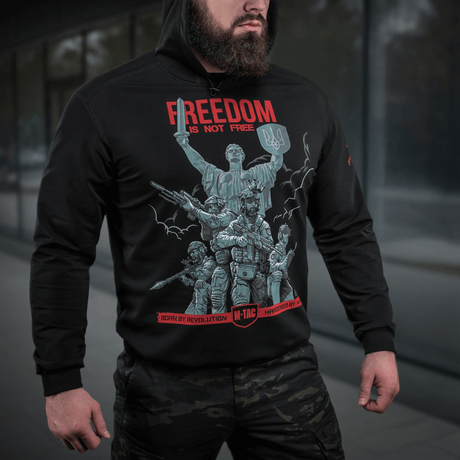 M-Tac Hoodie Freedom, komfortabel og funktionel med militærinspireret design, premium print og justerbar hætte til aktivt friluftsliv.