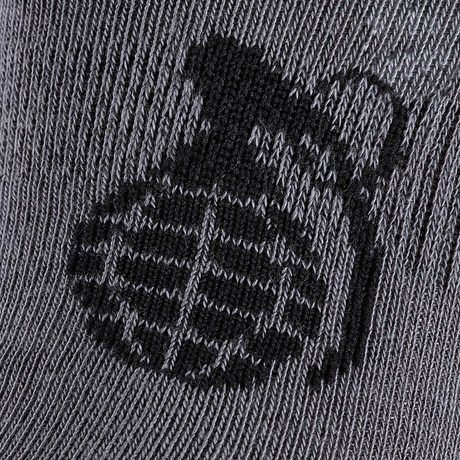 Nærbillede af M-Tac Let Sommersokker Grenader med granatmønster, designet til sport og udendørs aktiviteter.