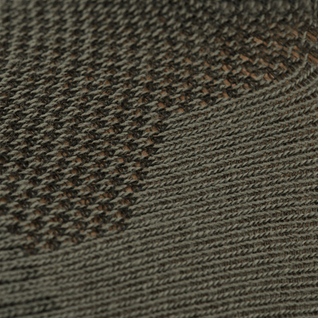 Nærbillede af M-Tac Let Sommersokker i åndbart materiale, designet til løb og fritidsaktiviteter.