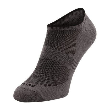 M-Tac Let Sommersokker med ergonomisk design og åndbart materiale til løb og udendørs aktiviteter i varmt vejr. Komfort og optimal pasform.