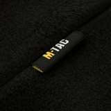 M-Tac Fleece Polartec Watch Cap i sort Polartec® 200 Series fleece med M-Tac logo, perfekt til udendørs aktiviteter i koldt vejr.