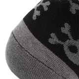 Nærbillede af M-Tac Letvægtssokker Mk.3 Pirate Skull med piratskalle design. Perfekte til trekking og hverdagsbrug, åndbart materiale.