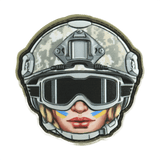 M-Tac Patch Emoji #49 PVC morale patch med hjelm og 3D-effekt, Velcro-fastgørelse, ideel til tøj og udstyr, sjovt og taktisk design.