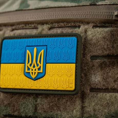 M-Tac Patch Ukraine Flag med Våbenskjold med Trident i 3D-relief, PVC, på beklædning med velcro, 8x5 cm.