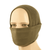 M-Tac Polartec Lang Tubehalstørklæde i brug som ansigtsmaske, perfekt til beskyttelse mod kold vind og let nedbør, praktisk til daglig brug.