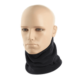 M-Tac Polartec Lang Tubehalstørklæde på mannequin, alsidig til koldt vejr, kan bruges som halsrør, ansigtsmaske eller pandebånd.