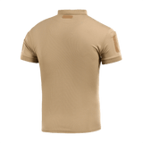 M-Tac Polo Elite Tactical Coolmax i tan farve set bagfra. Fugtabsorberende og åndbar, ideel til politi- og sikkerhedsarbejde.