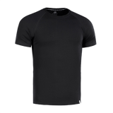 M-Tac Raglan T-Shirt 93/7 i sort, lavet af 93% bomuld og 7% elastan, tilbyder komfort og bevægelsesfrihed med stilfulde raglanærmer.