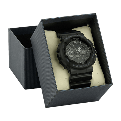 M-Tac Sport Ur med robust polycarbonat urkasse og sort silikonerem i gaveæske, perfekt til sportsentusiaster og outdoor-elskere.