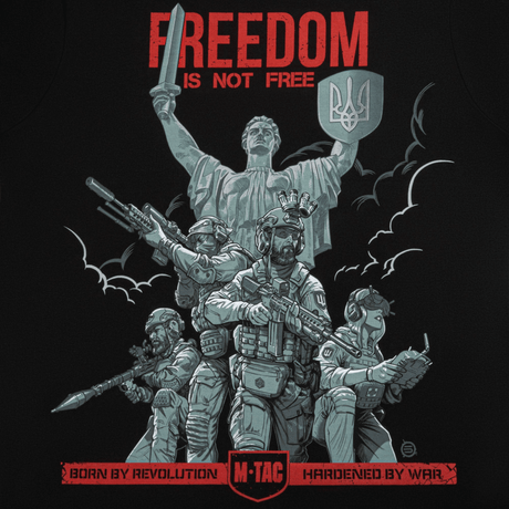 M-Tac T-Shirt Freedom med militærmotiv og frihedssymboler, hylder det ukrainske folks mod og styrke, designet til komfort og beslutsomhed.