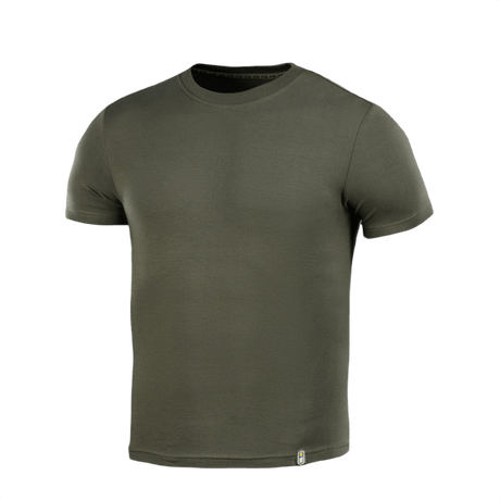 M-Tac T-shirt 93/7 i olivengrøn farve, lavet af 93% bomuld og 7% elastan, perfekt til hverdags- og aktiv brug med holdbar form.