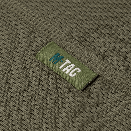 Detalje af M-Tac T-Shirt Raglan Sweat-Wicking Tactical Summer i olivengrøn polyester med synlig logo.
