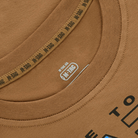 Detalje af M-Tac T-shirt UA Side med print, lysebrun farve, lavet af 93% bomuld og 7% elastan for komfort og holdbarhed.