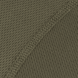 Nærbillede af M-Tac Tactical Sweat-Wicking T-Shirt Summer med flade sømme og hurtigtørrende polyester materiale. Fokus på svedtransporterende egenskaber.