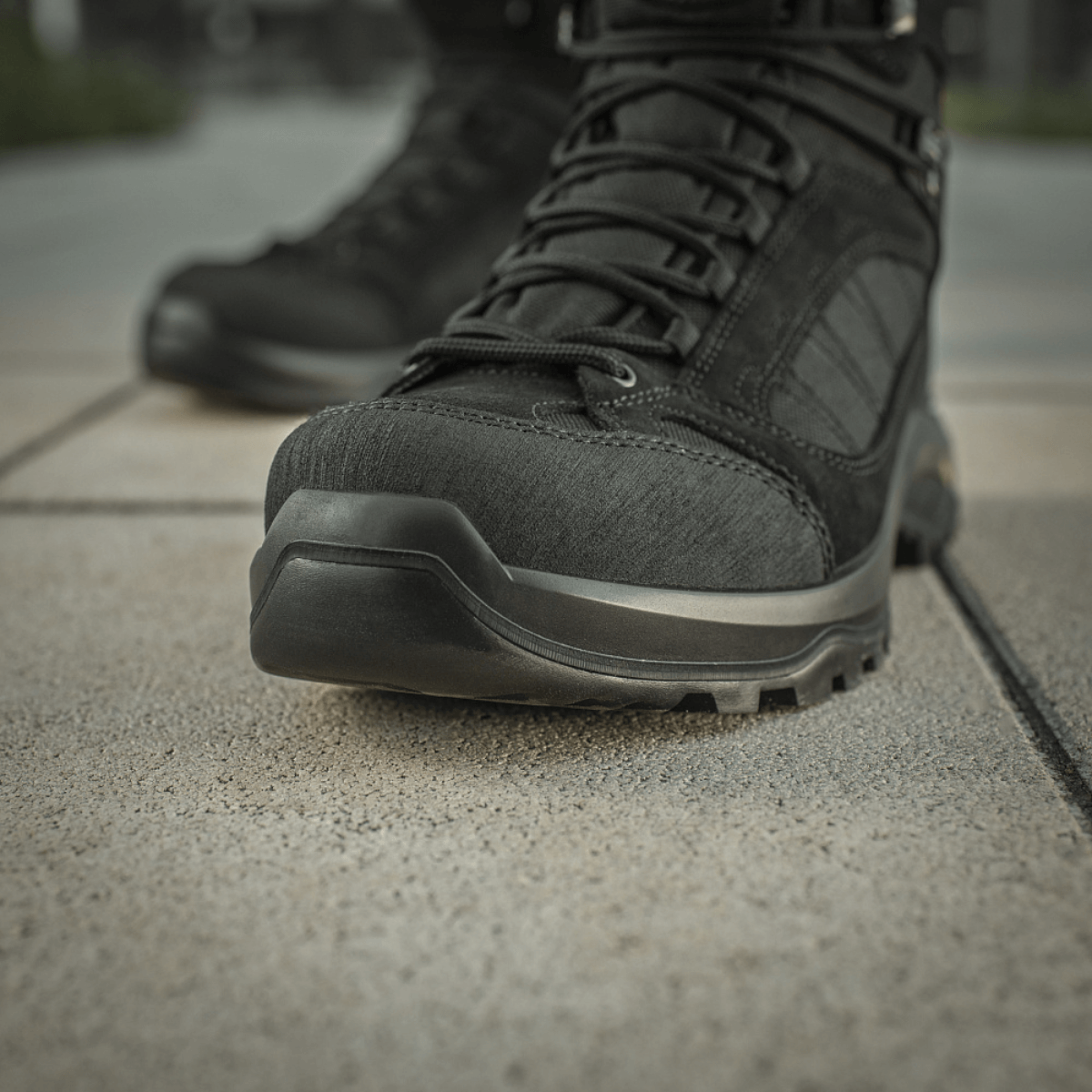 M-Tac Taktiske Demi-Season Støvler Pro Line med Vibram-sål, velegnet til taktiske opgaver, vandring og fysisk aktivitet.