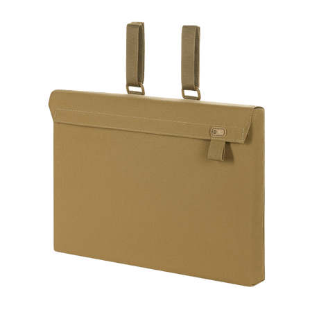 M-Tac taske til Bundeswehr liggeunderlag med velcro-stropper, ideel til MOLLE montering, set i beige farve. Praktisk og alsidig transporttaske.