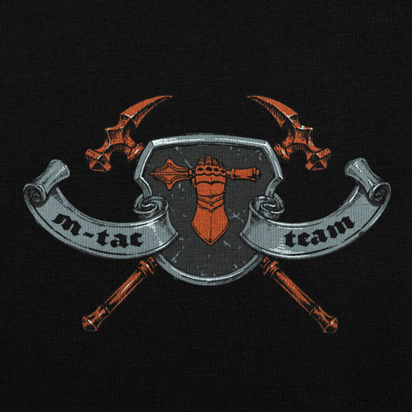 M-Tac T-Shirt Steel Knight design med skjold, korslagte sværd og "m-tac team" banner i midten.