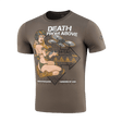 M-Tac T-Shirt Delivery Service med amerikansk Pin-Up-design og teksten 'Death from Above' kombinerer stil og styrke.