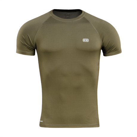 Olivenfarvet M-Tac T-shirt Ultra Light Polartec lavet af Power Dry® materiale med svedtransporterende og hurtigtørrende egenskaber.