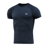 M-Tac T-shirt Ultra Light Polartec i Power Dry materiale, perfekt til sport og dagligt brug, med reflekterende logo og flade sømme.