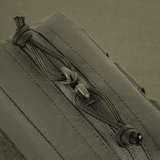 Detaljeret billede af lynlås og MOLLE-system på M-Tac Utility Taske Elite Small fremstillet i slidstærk Cordura 500D