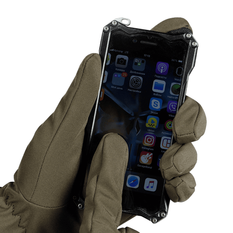 Brug af smartphone med M-Tac Vinterhandsker Soft Shell