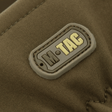 M-Tac Vinterhandsker Soft Shell med logo, designet til beskyttelse mod dårligt vejr og maksimum komfort med minimal vægt.