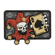 M-Tac Patch Joker Skull 3D PVC med joker og es fra dødskort, PVC-materiale, Velcro bagside, design til taktisk brug, 78 x 55 mm.
